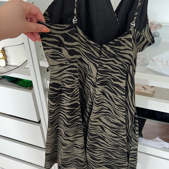 Dynamite romper - Picture 2 of 3